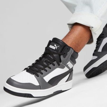 PUMA Rebound V6, Zapatillas Unisex adulto, Puma White Puma Black For All Time Red, 42 EU